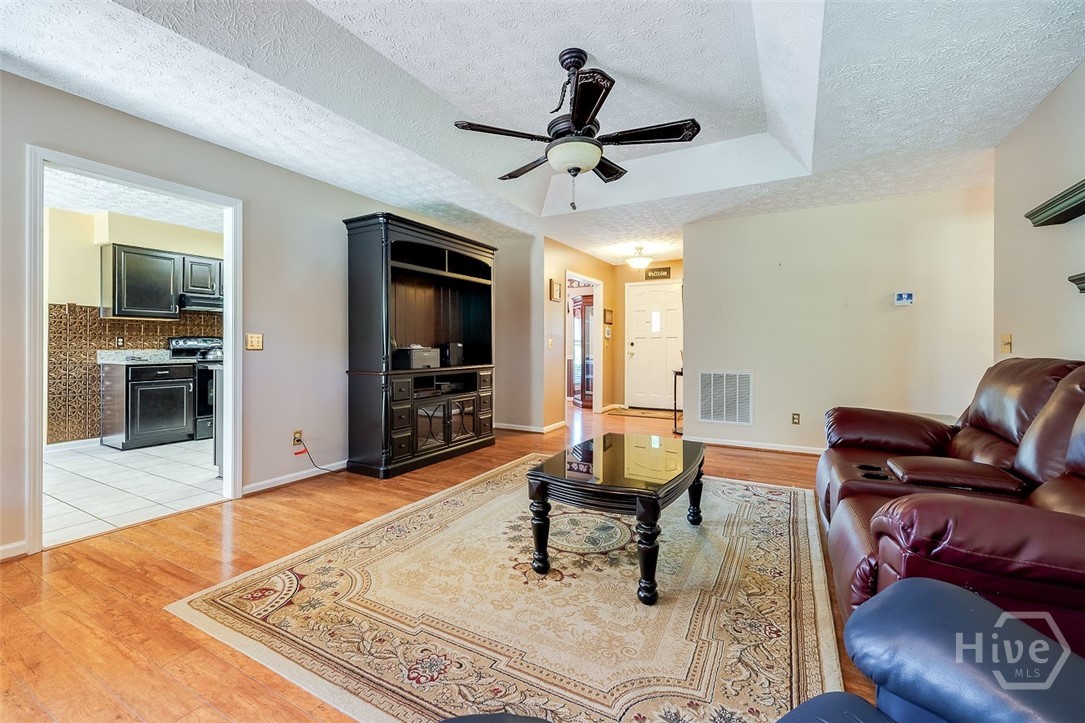 2977 Rincon Stillwell Road