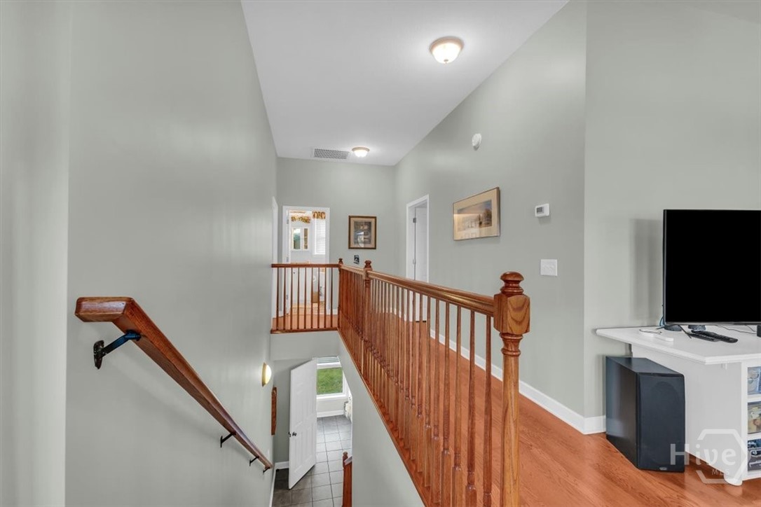 1039 Shell Point Cove Road NE