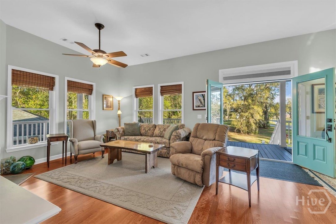 1039 Shell Point Cove Road NE