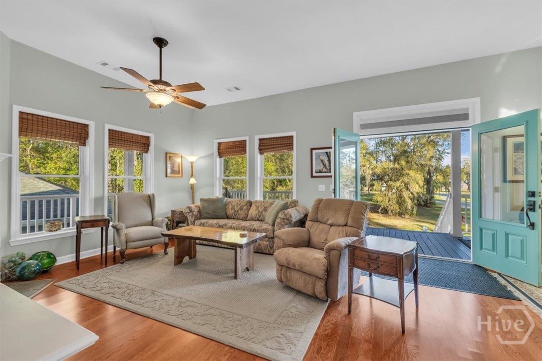 1039 Shell Point Cove Road NE