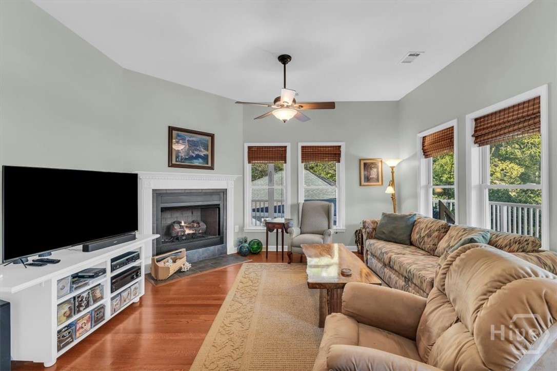 1039 Shell Point Cove Road NE