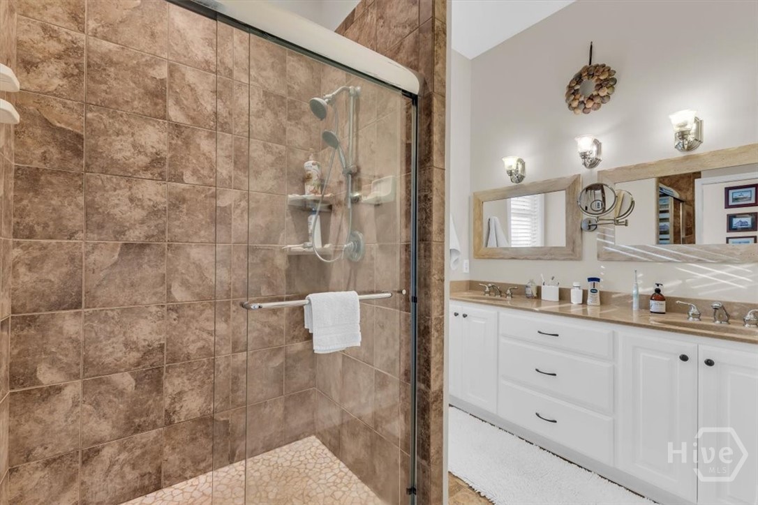 1039 Shell Point Cove Road NE