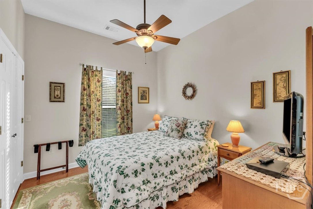 1039 Shell Point Cove Road NE