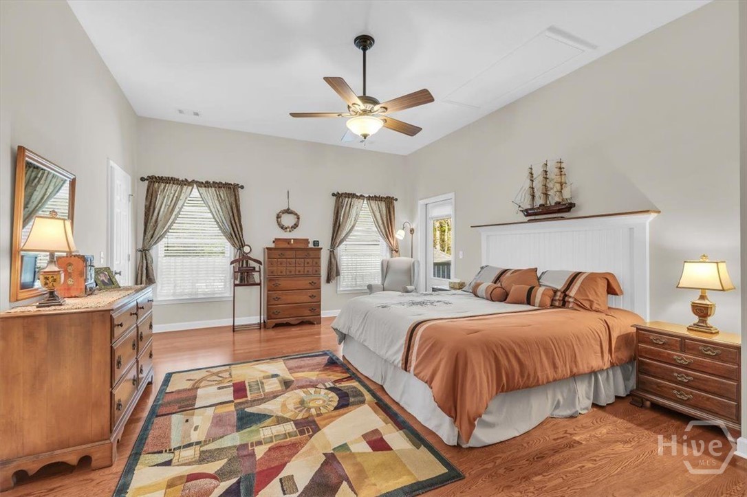 1039 Shell Point Cove Road NE