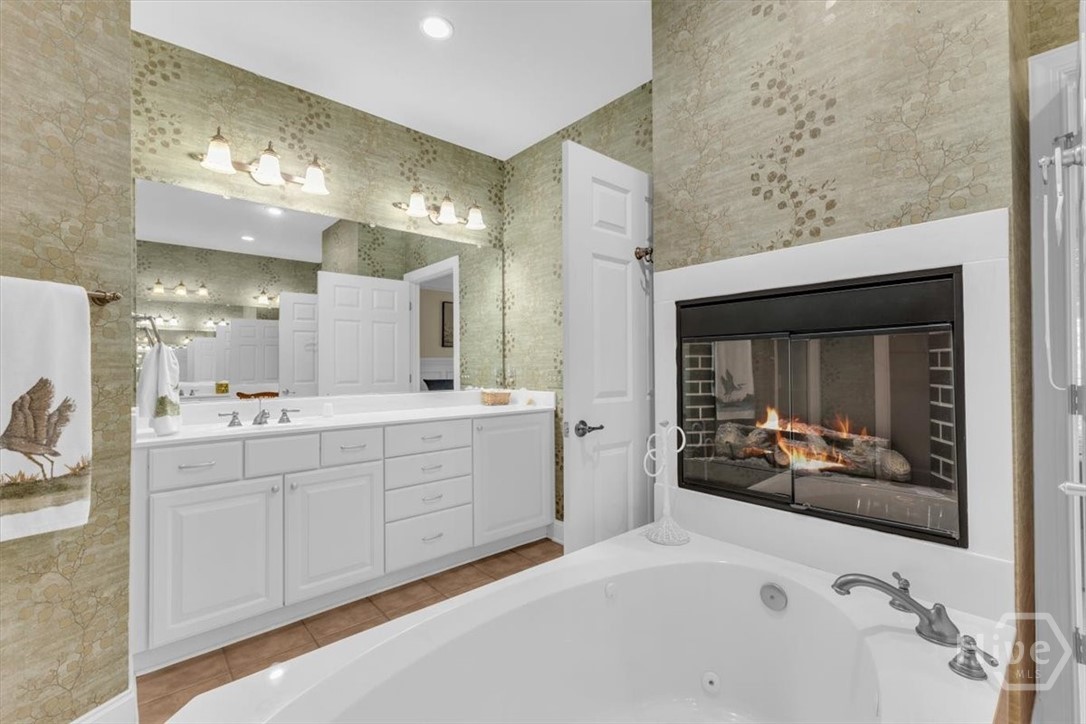 1003 River Oaks Drive