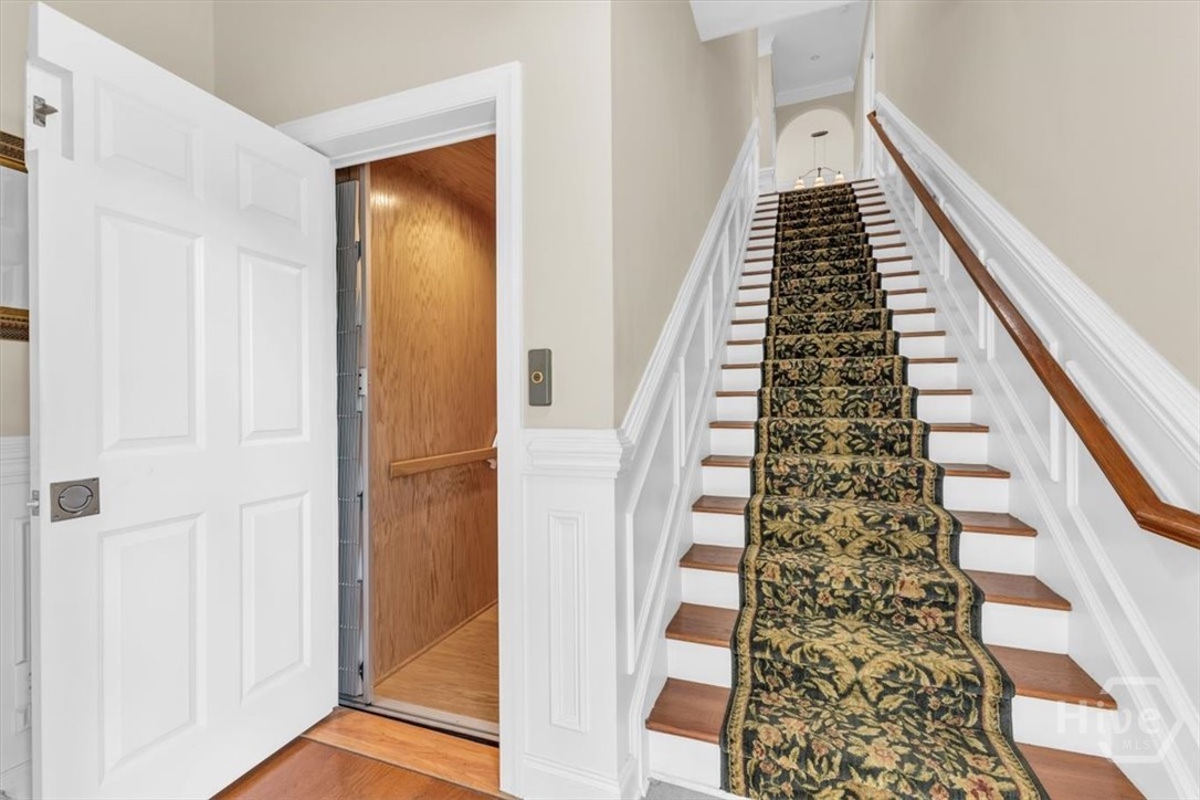 1003 River Oaks Drive