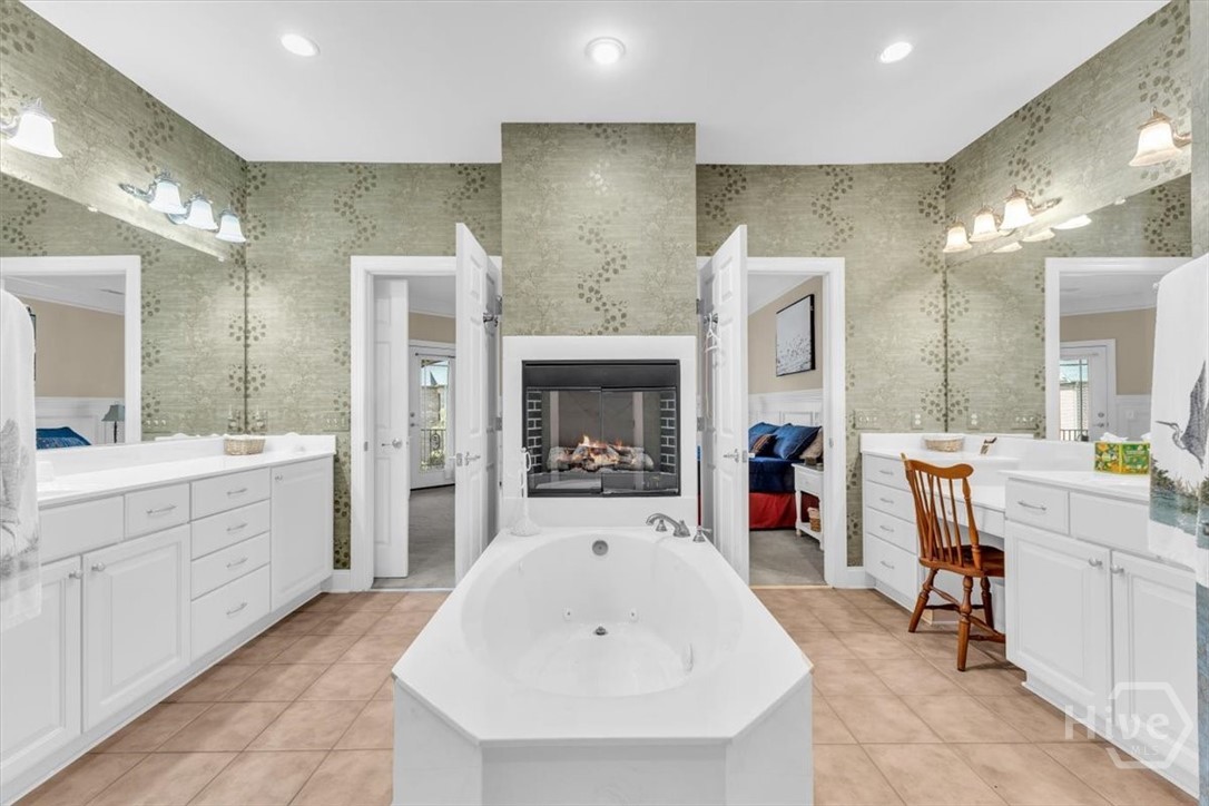 1003 River Oaks Drive