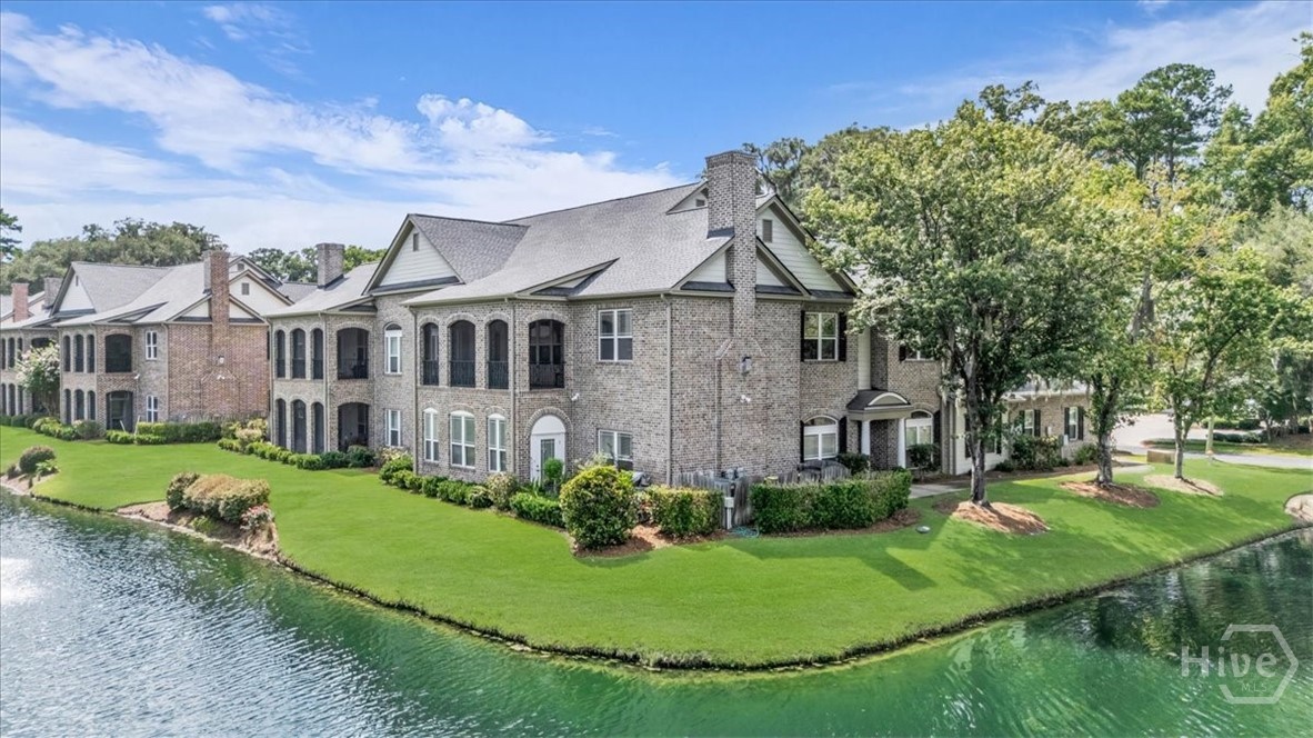 1003 River Oaks Drive