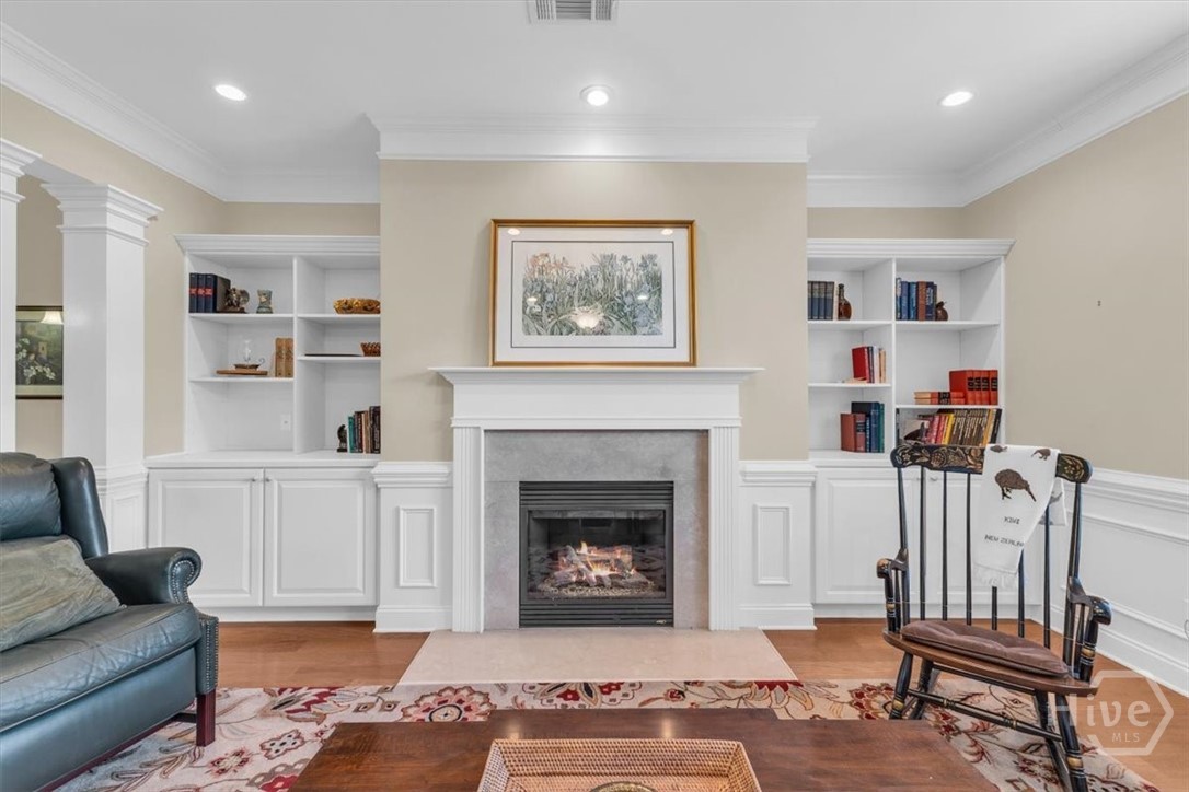 1003 River Oaks Drive