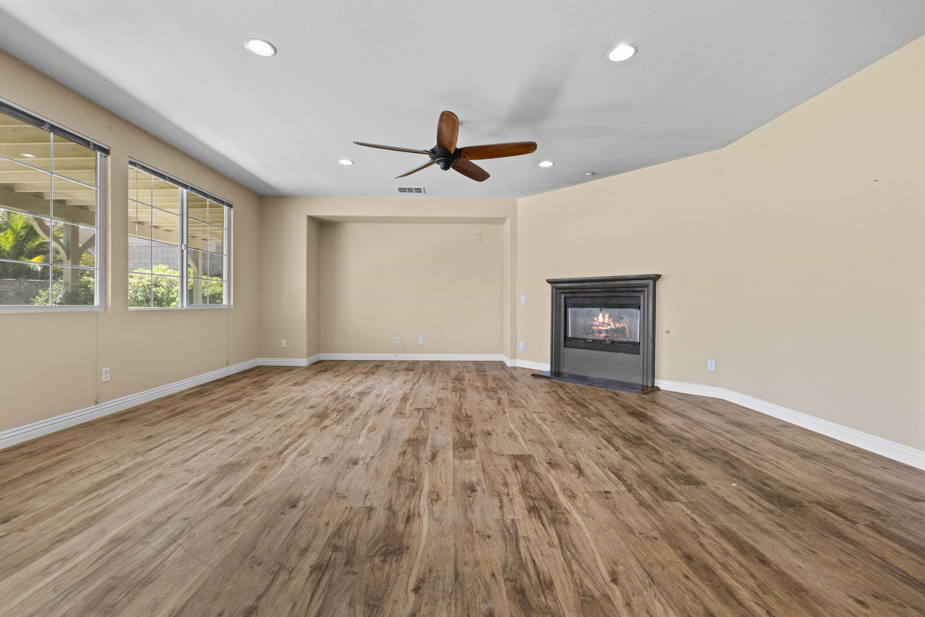 5080 Meadowsweet Dr Drive