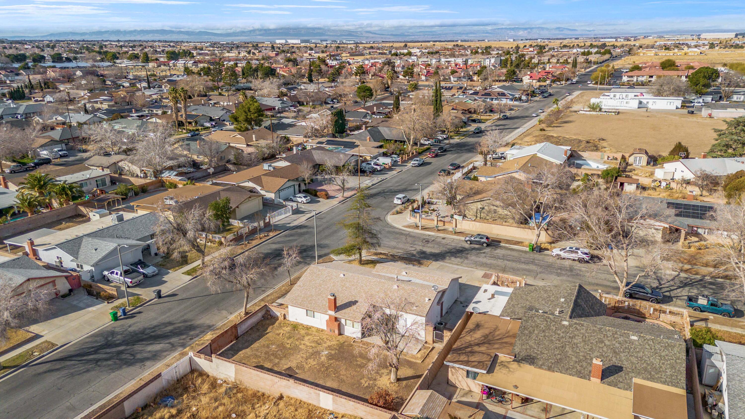 2704 E Avenue R3