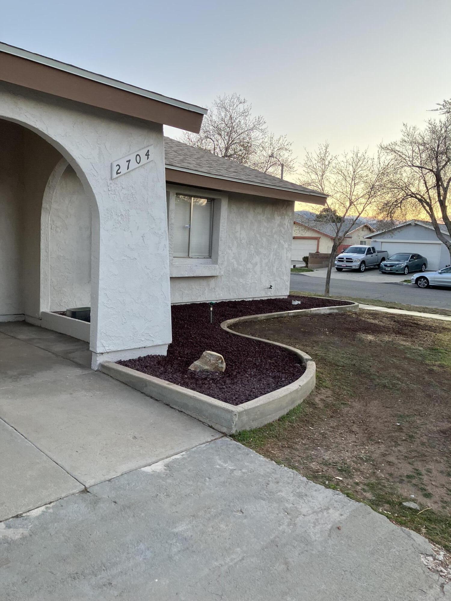 2704 E Avenue R3
