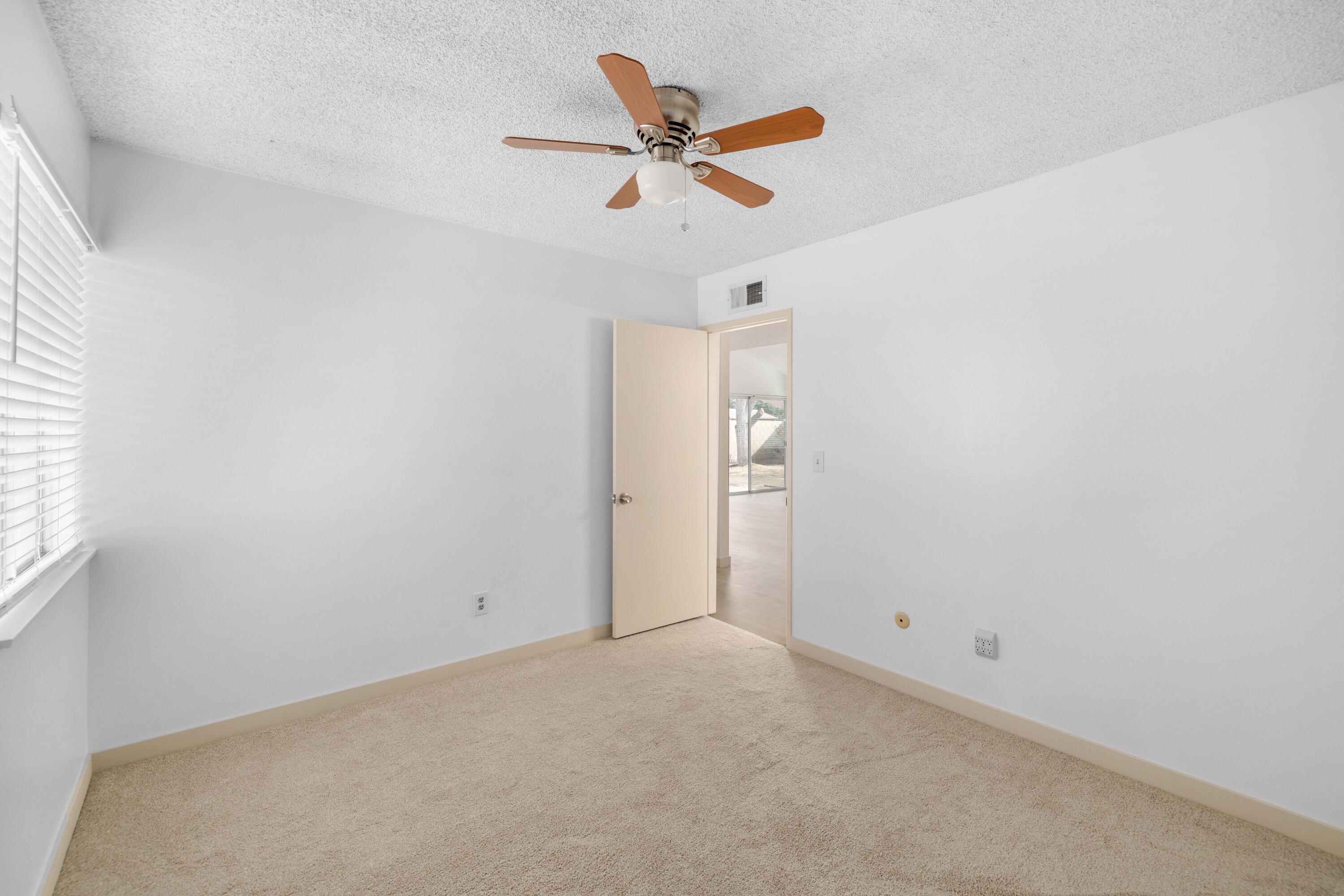 2704 E Avenue R3
