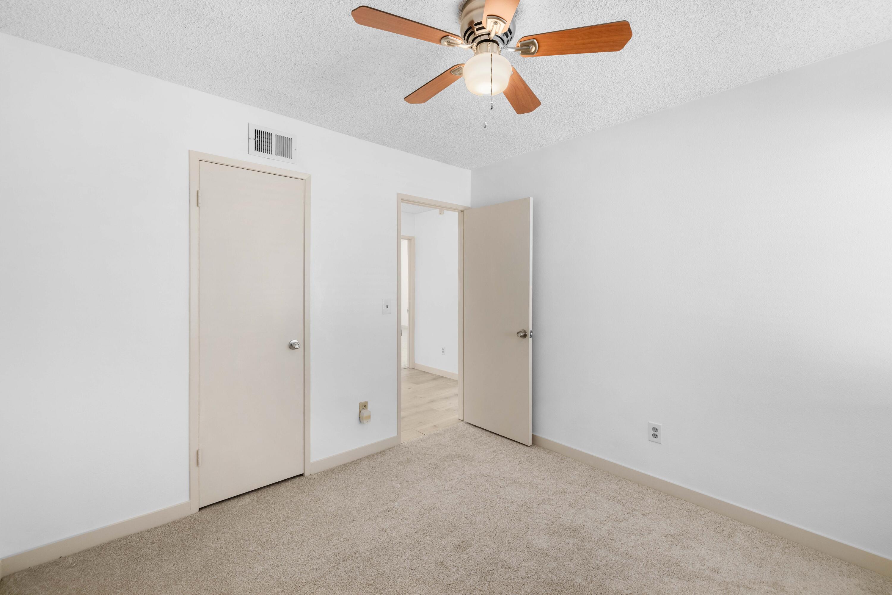 2704 E Avenue R3