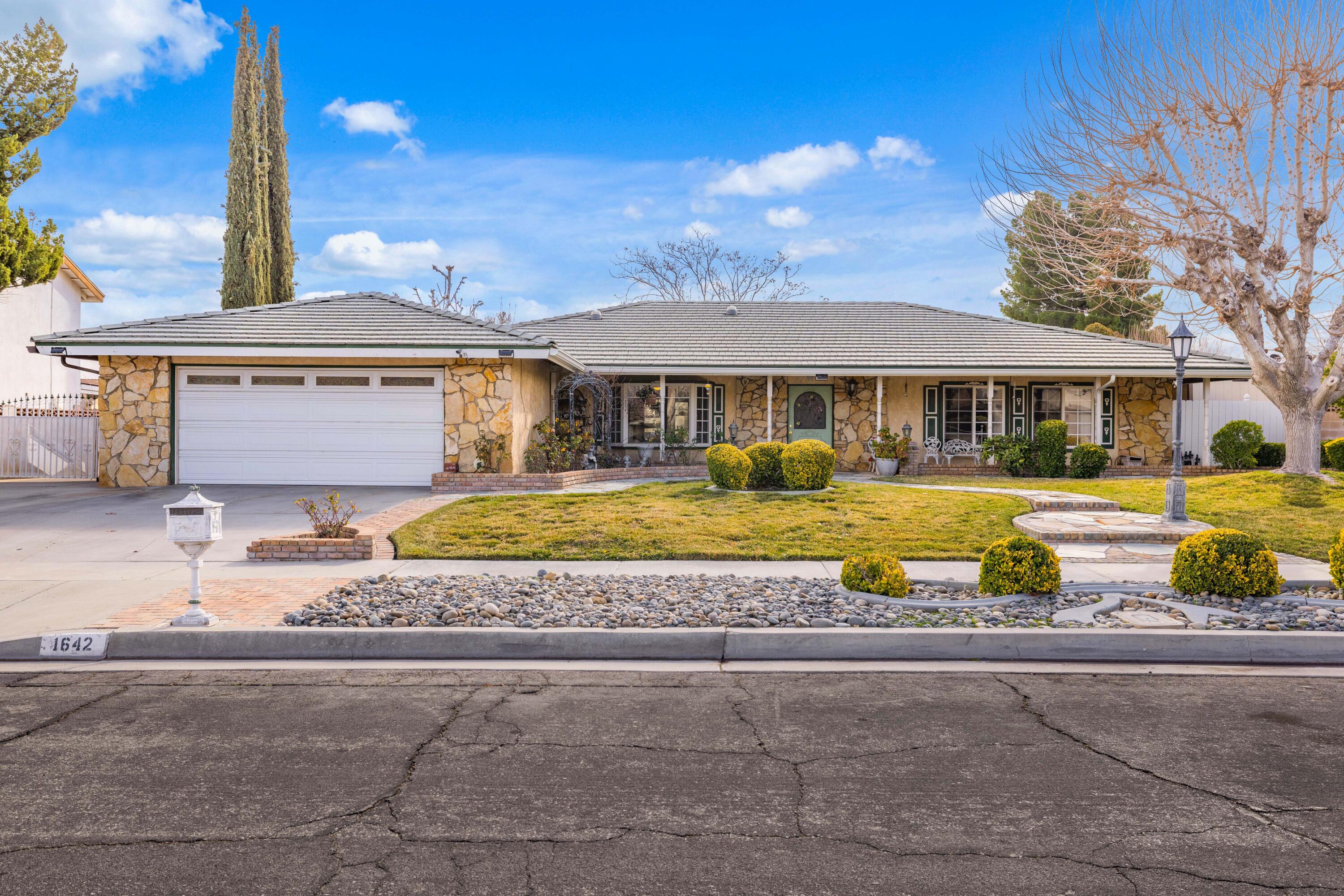 1642 Staffordshire Drive