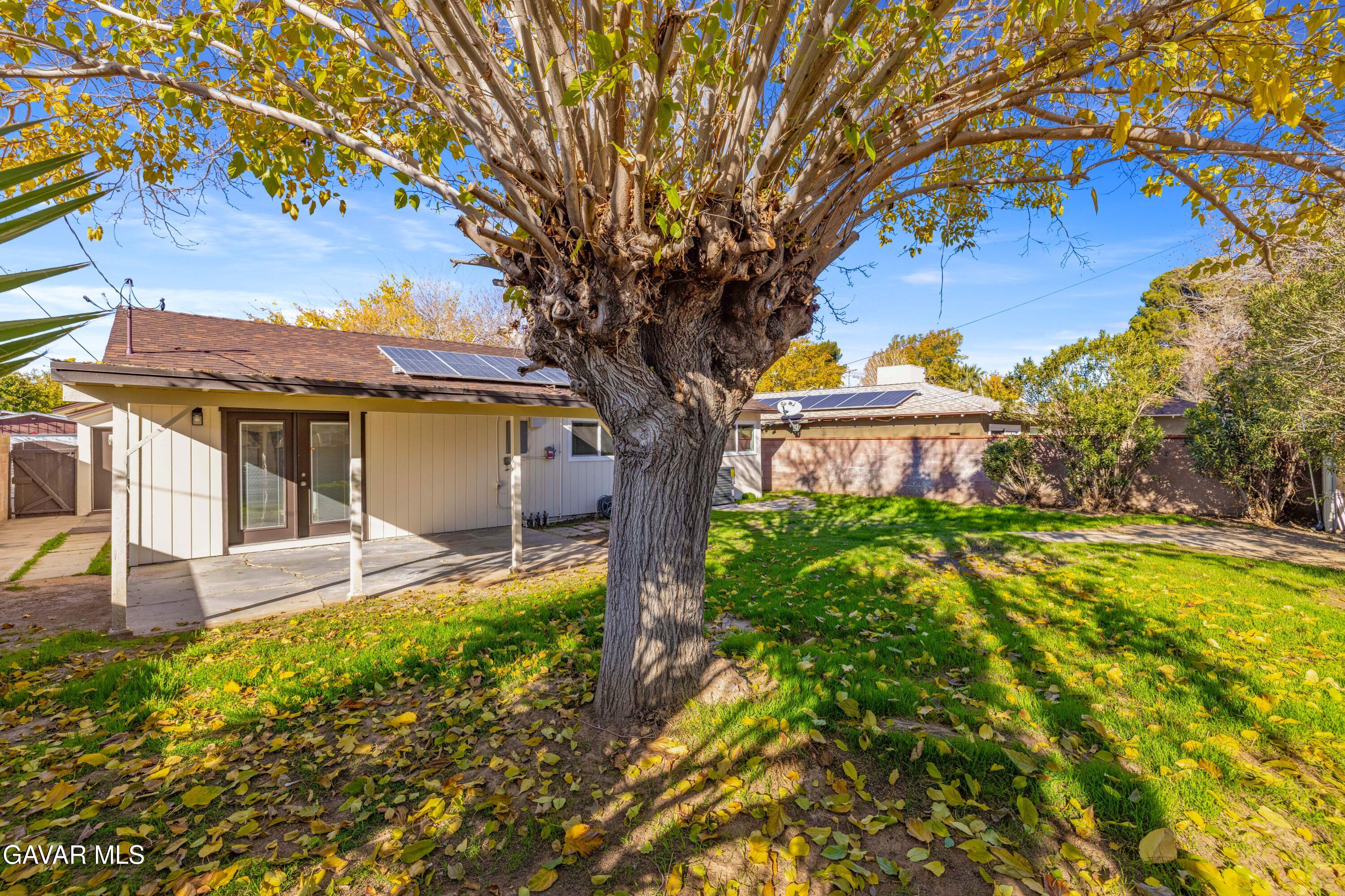 44054 Elm Avenue
