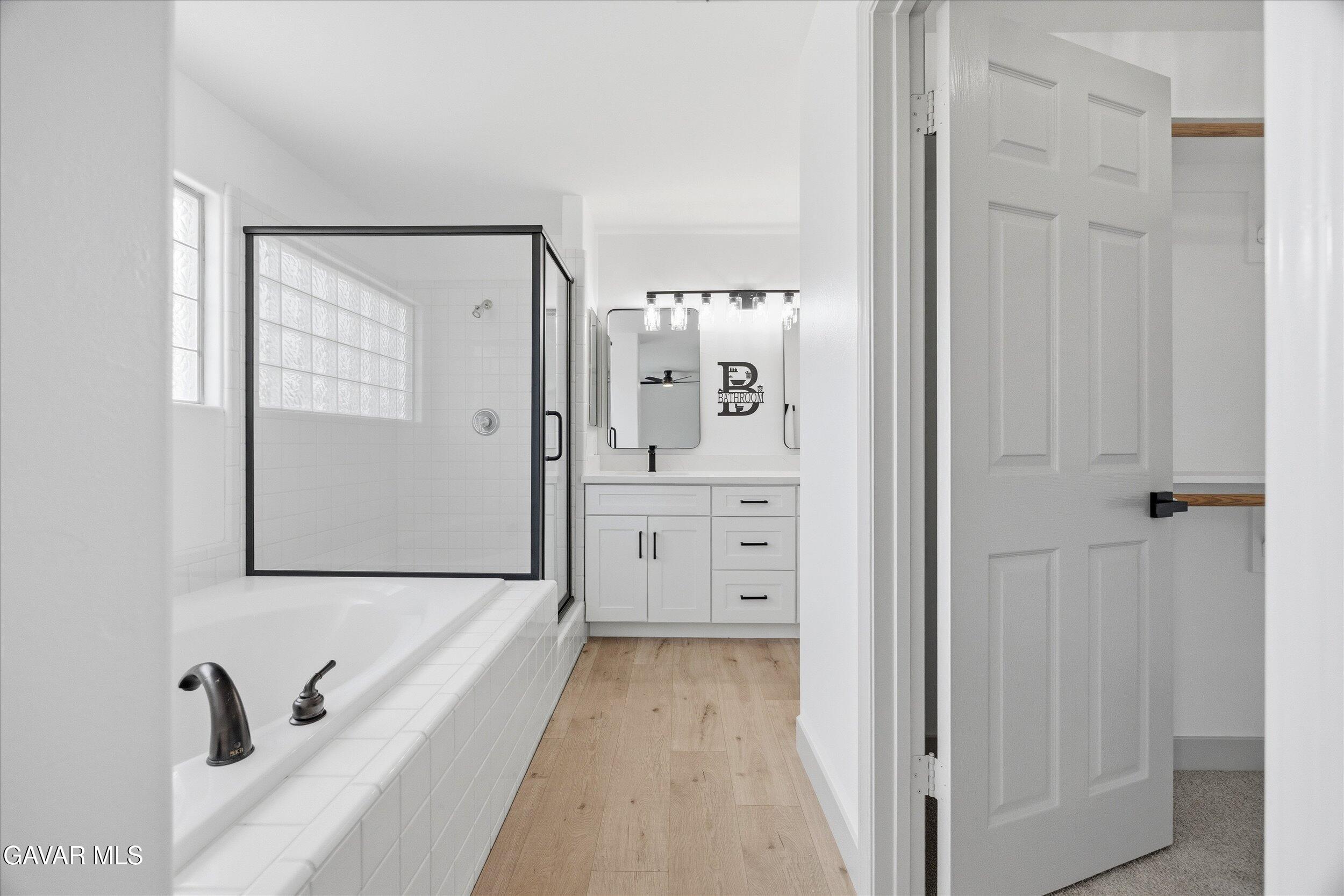 6105 Kettlerock Mountain Court