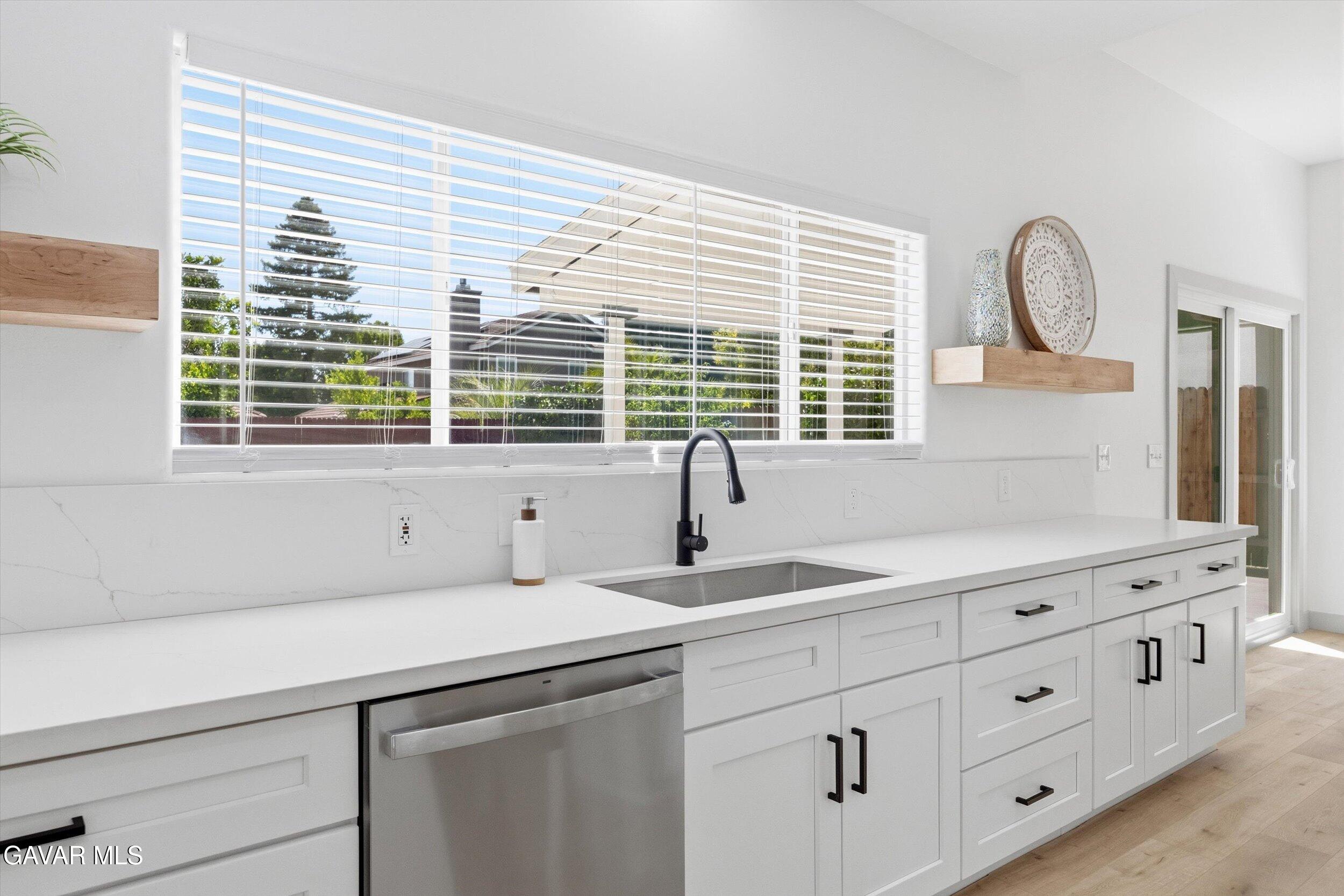 6105 Kettlerock Mountain Court