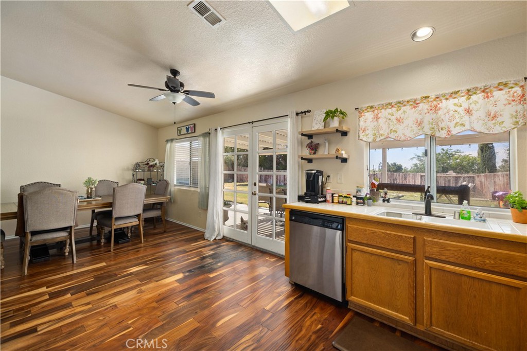 3243 Quarry Road