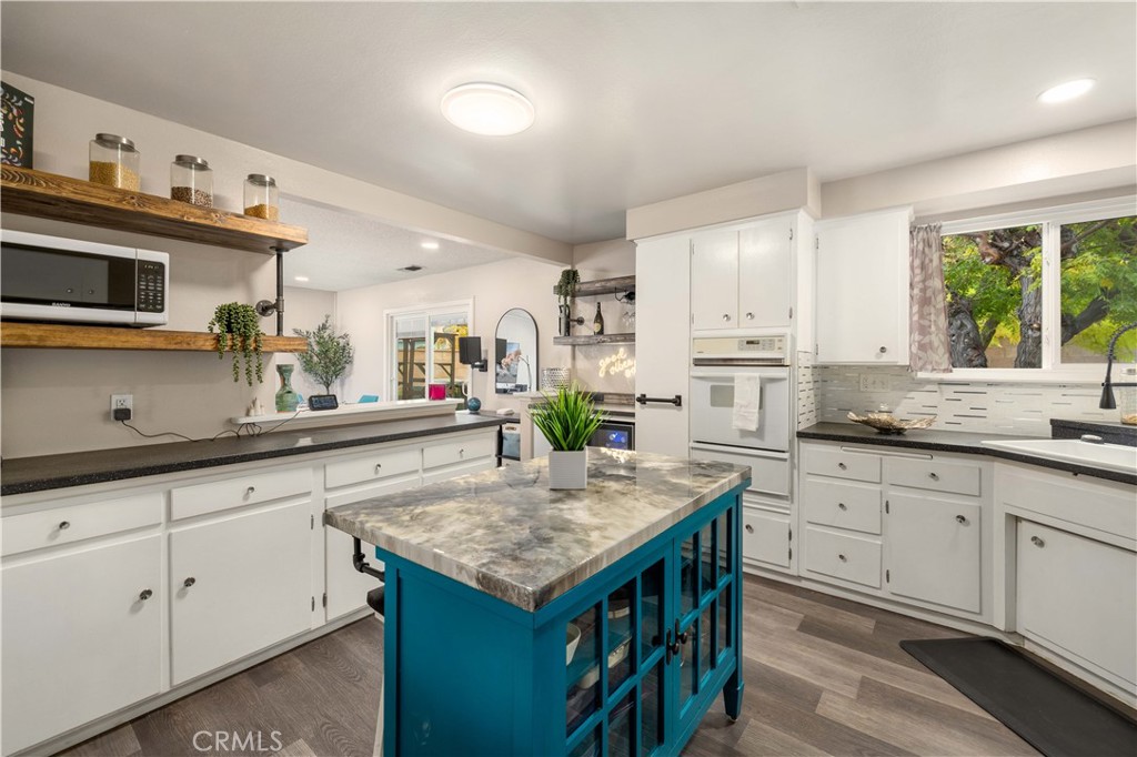 1138 W Avenue J8