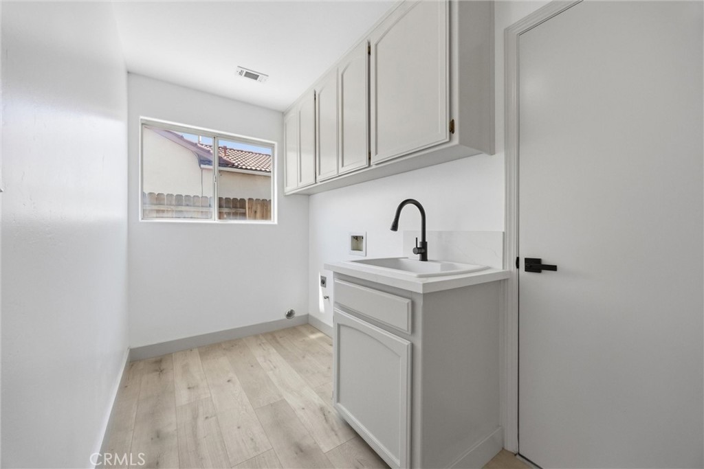 6105 Kettlerock Mountain Court