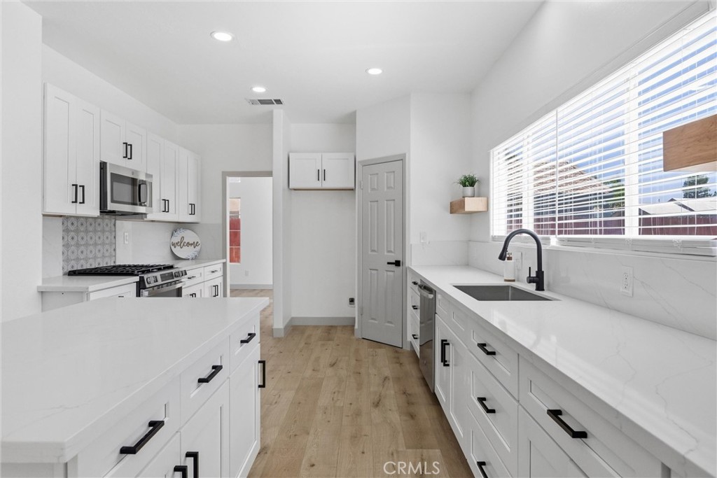 6105 Kettlerock Mountain Court