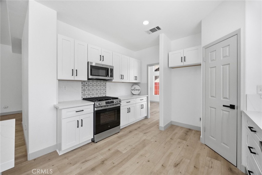 6105 Kettlerock Mountain Court