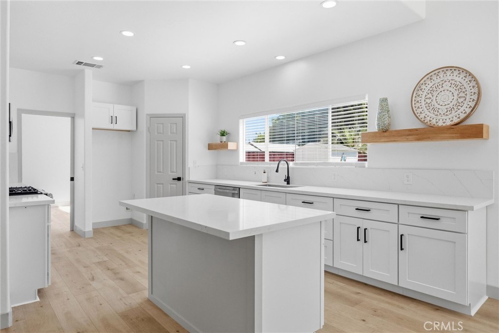 6105 Kettlerock Mountain Court