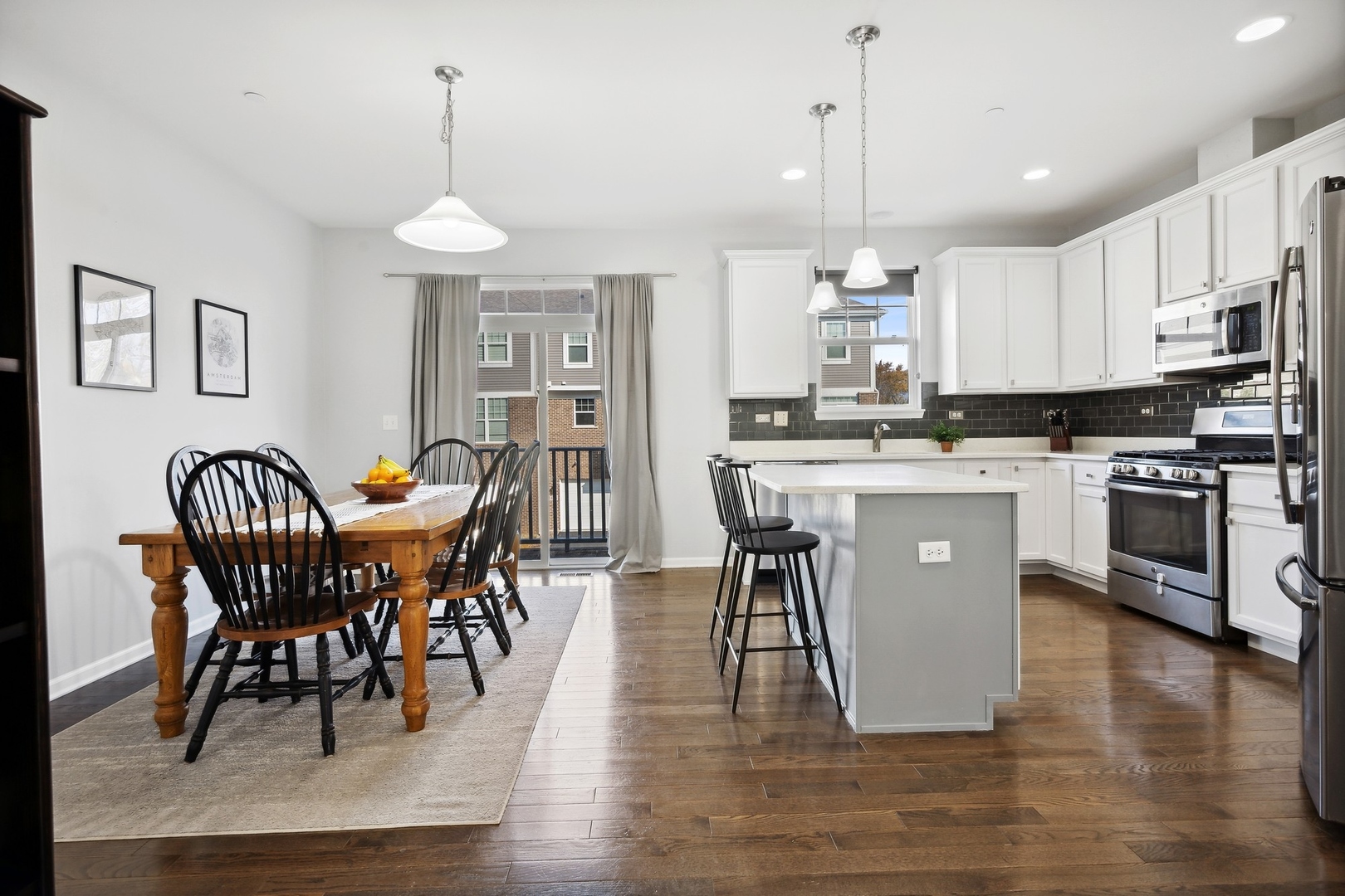 1433 N Charles Avenue