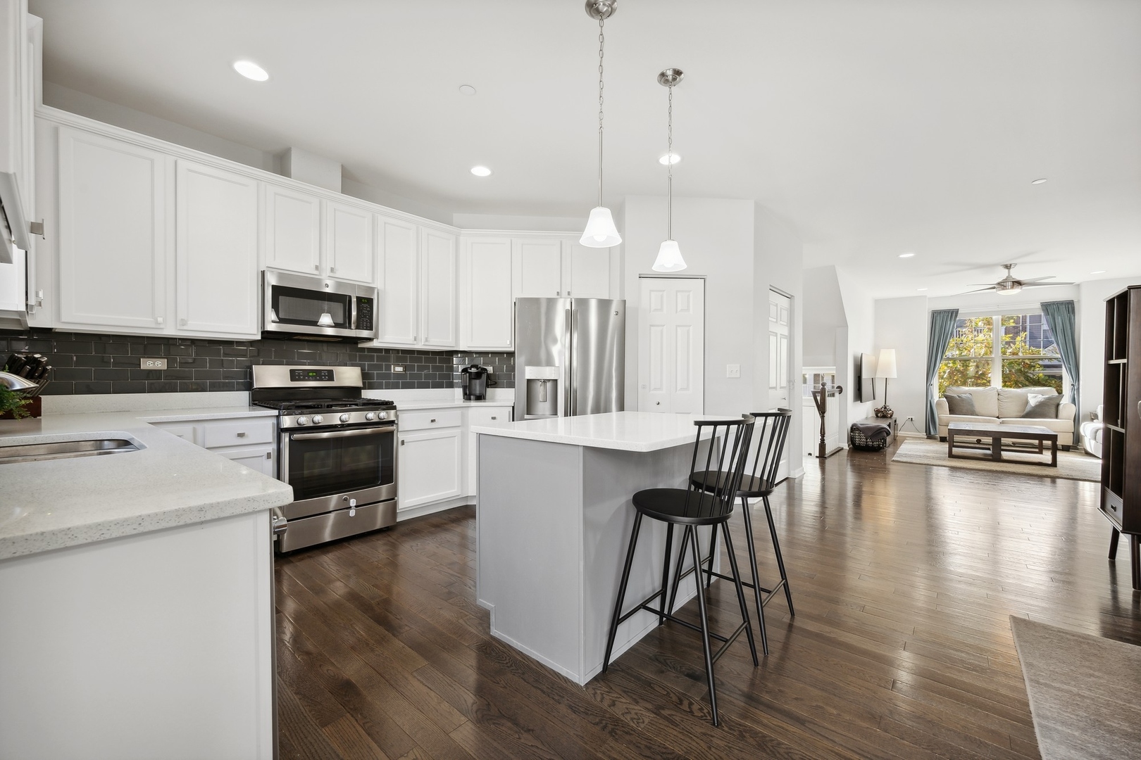 1433 N Charles Avenue