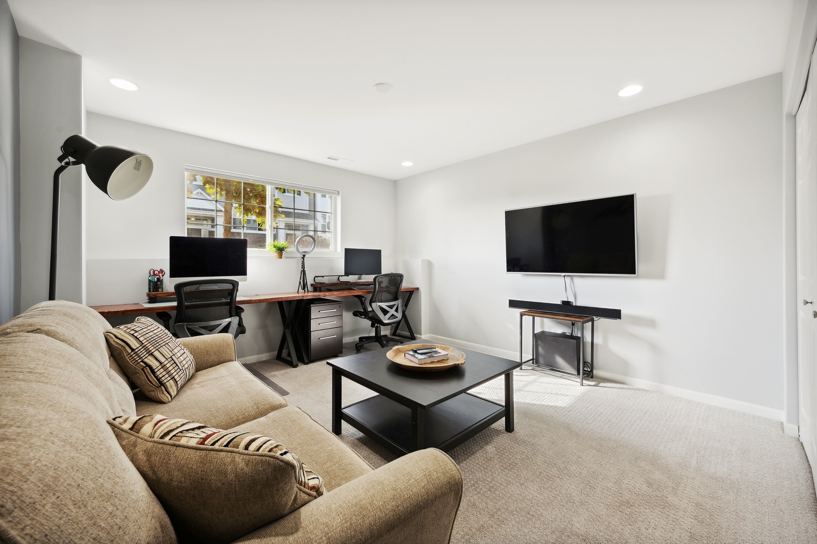 1433 N Charles Avenue