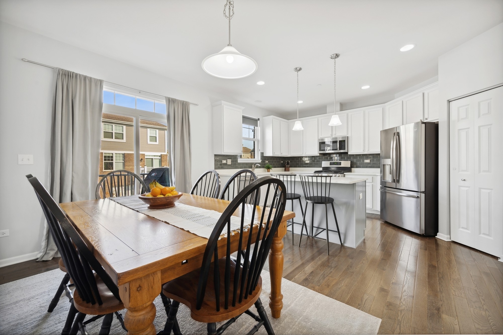 1433 N Charles Avenue