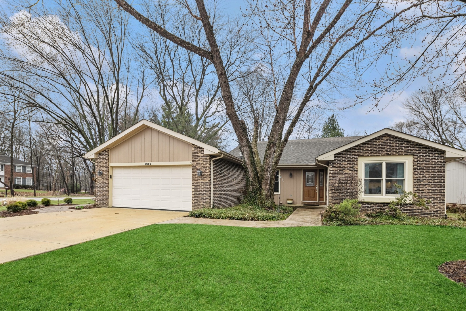 6634 Pinehurst Court