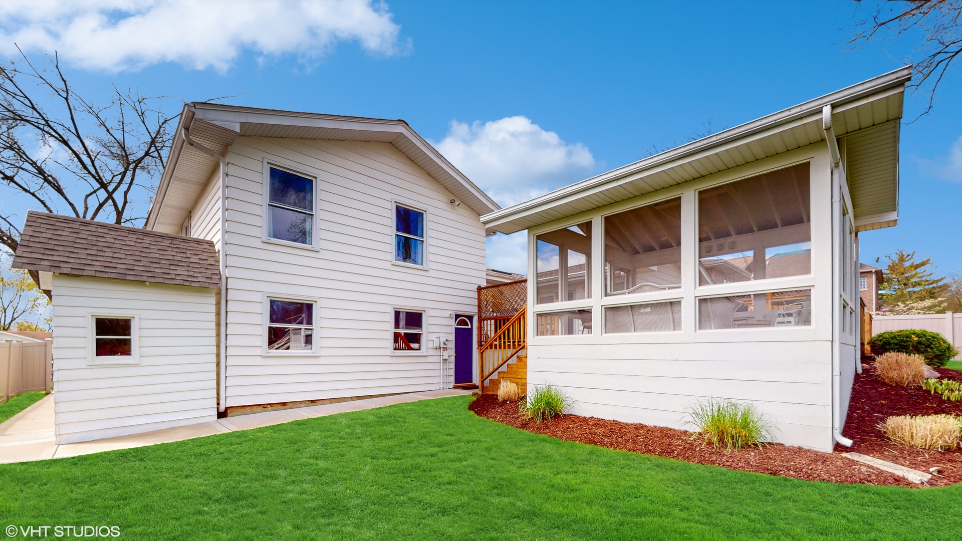 21W670 Buckingham Road W