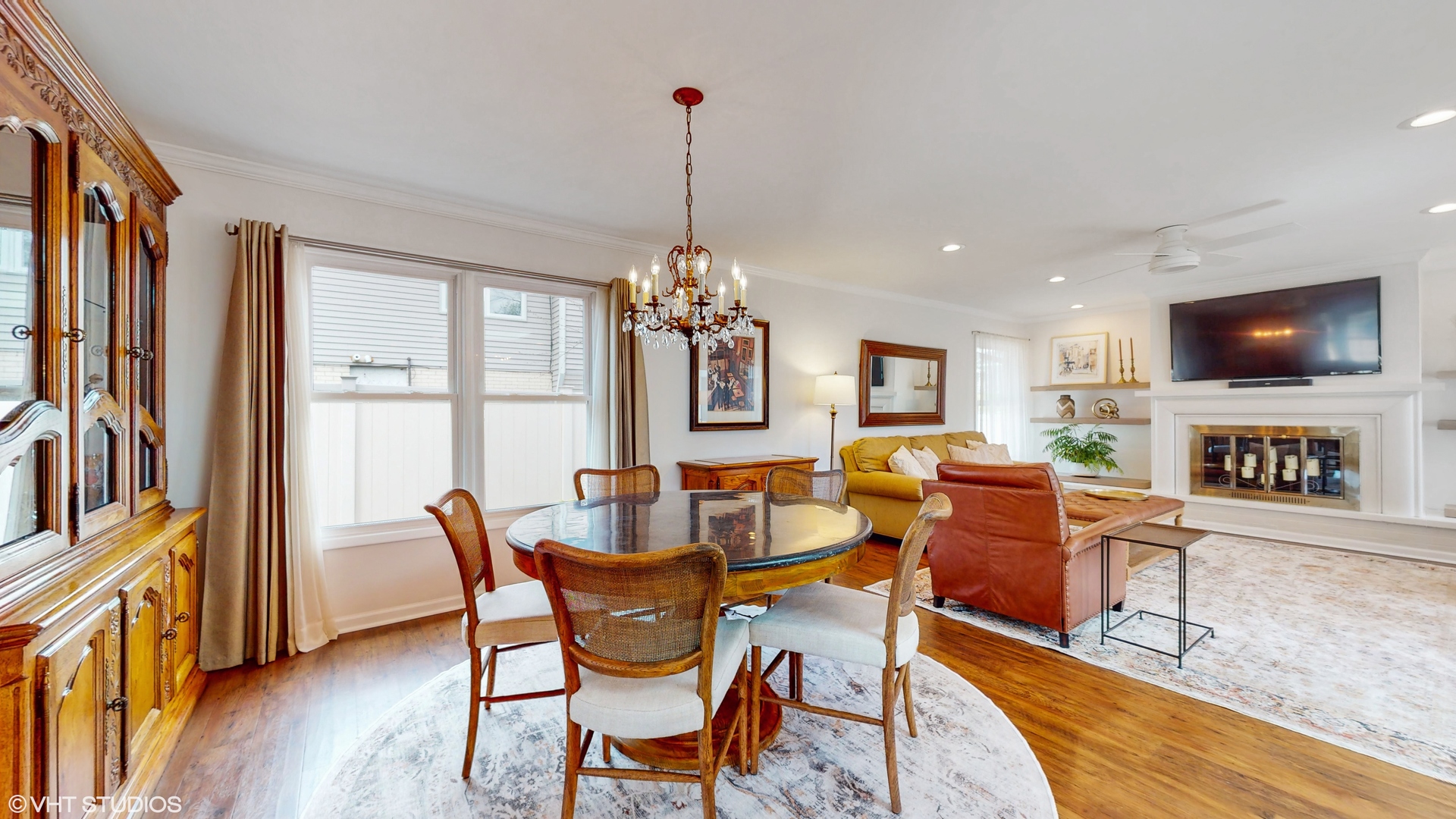 21W670 Buckingham Road W