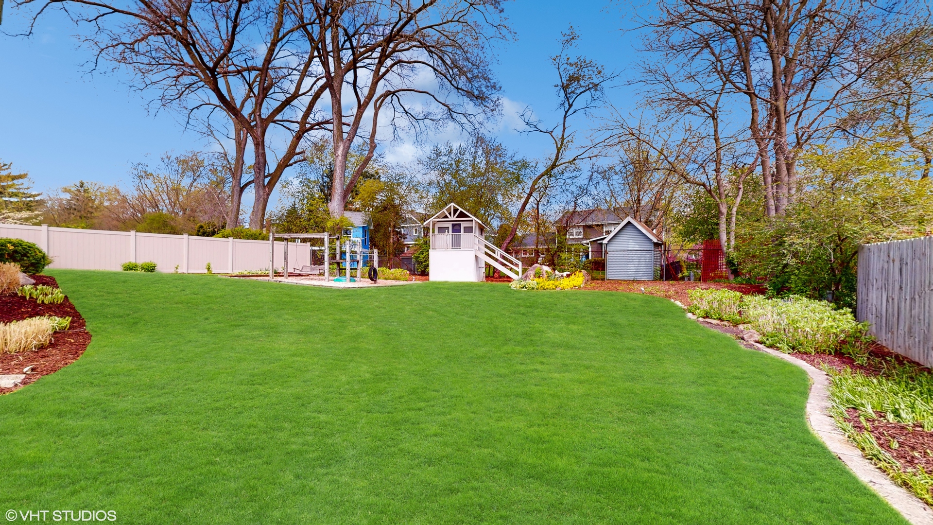 21W670 Buckingham Road W