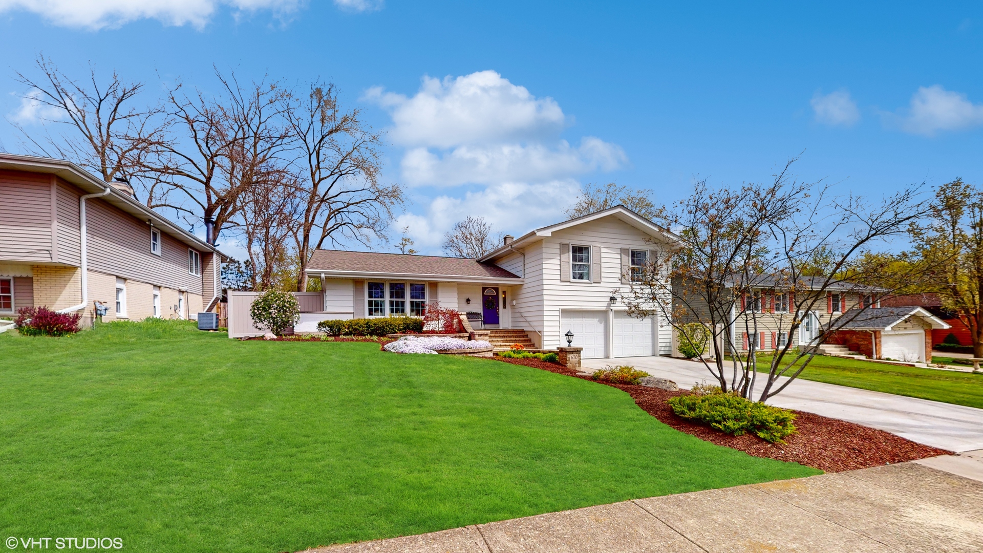 21W670 Buckingham Road W