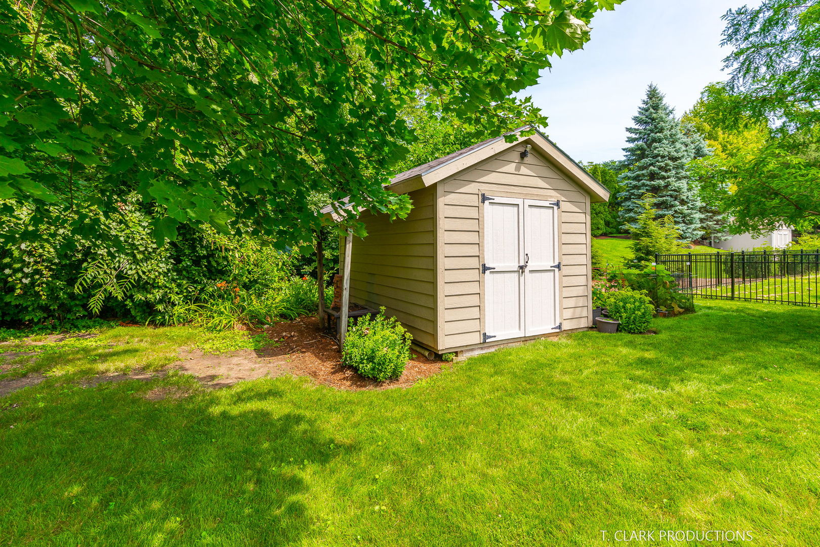 1419 E Forest Avenue