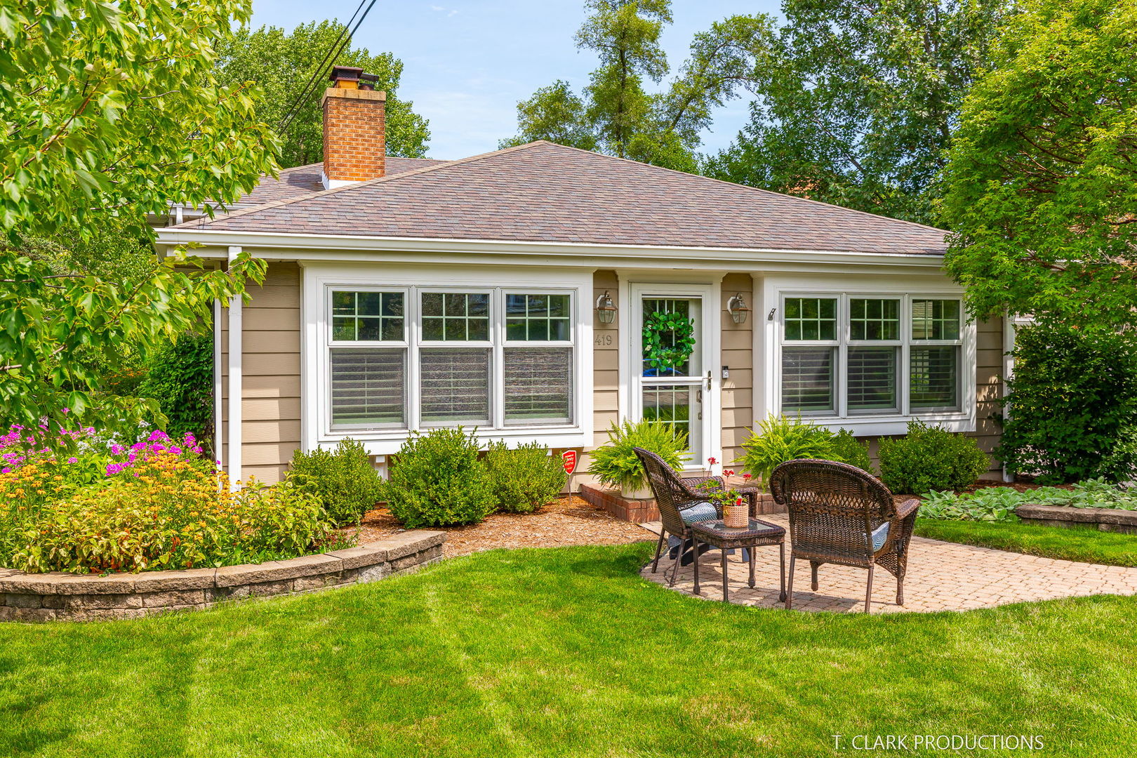 1419 E Forest Avenue