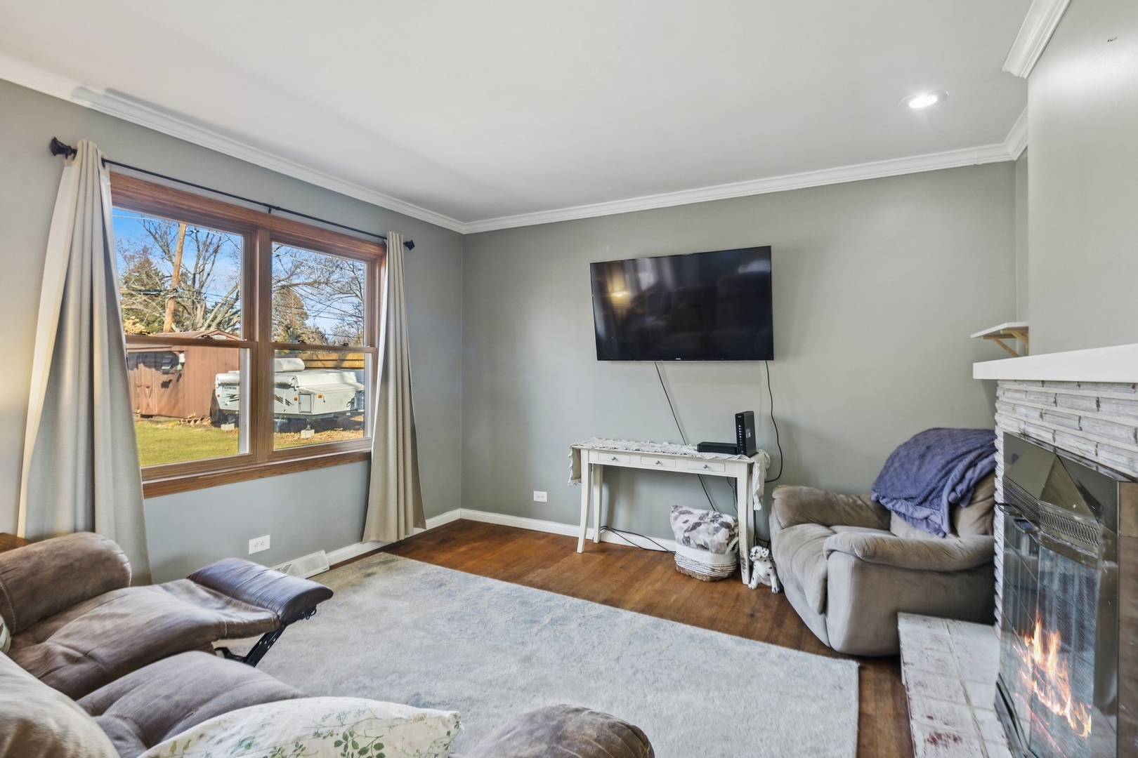 407 E Elm Street
