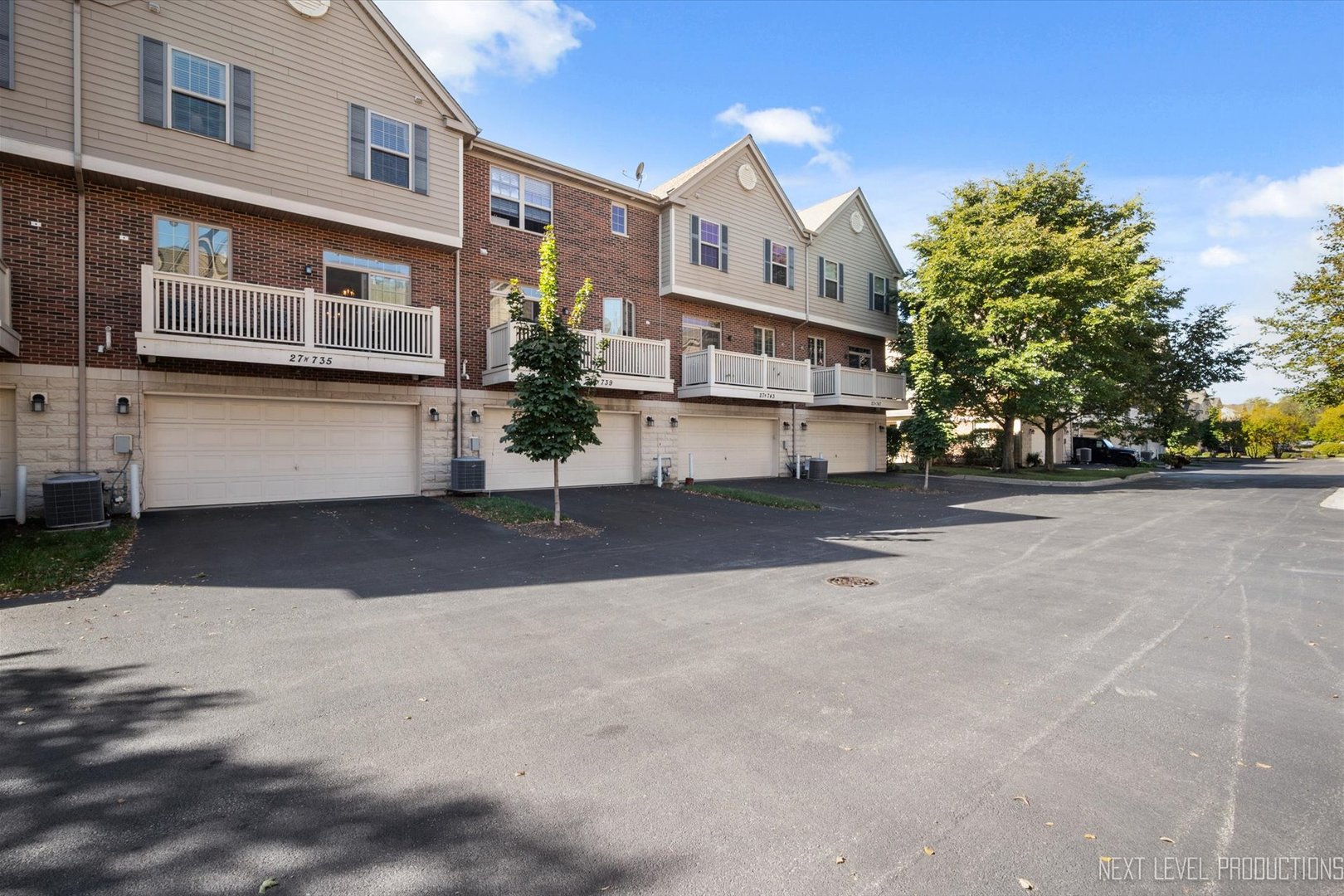 27W735 N Meadowview Drive