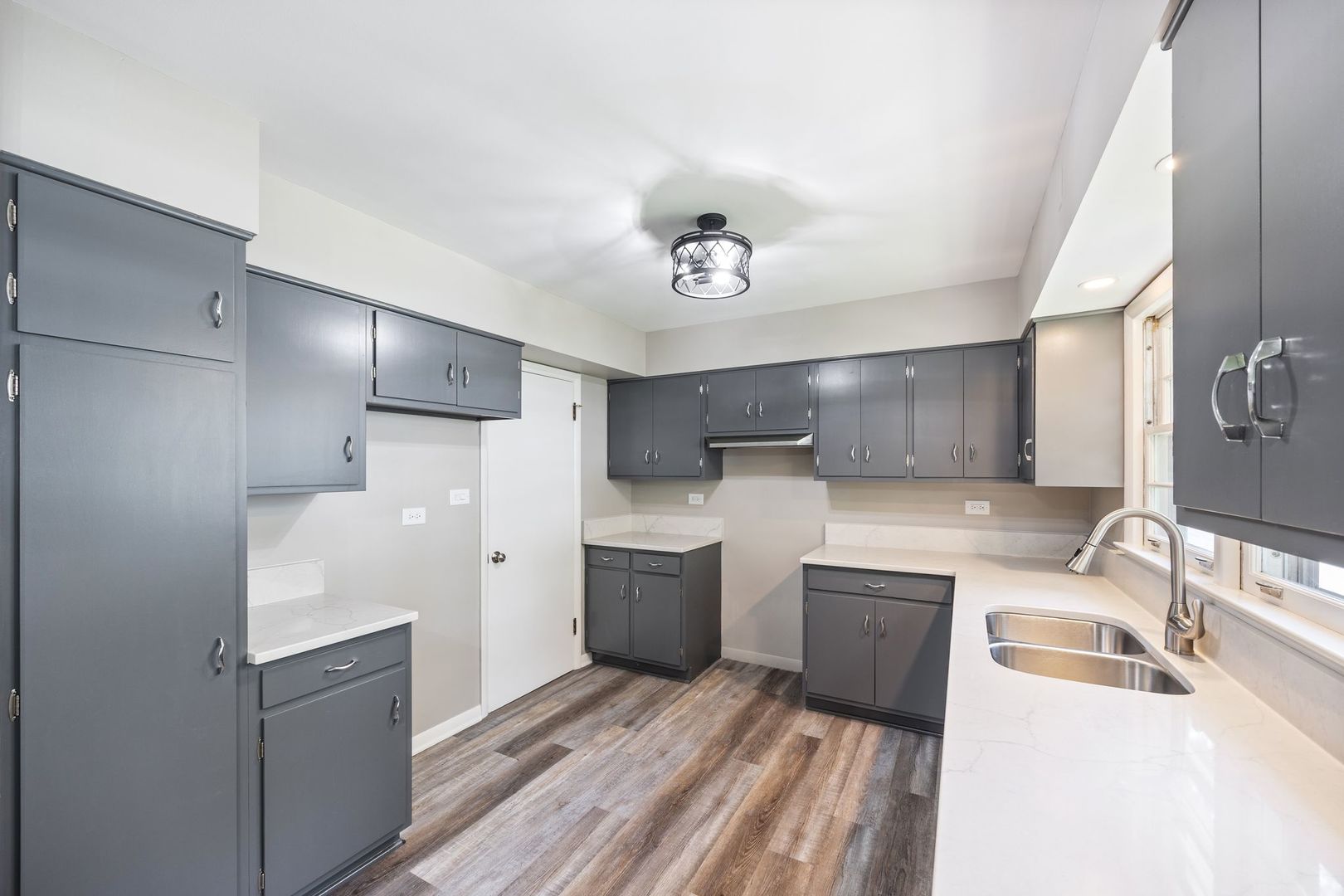 116 N Oakwood Avenue