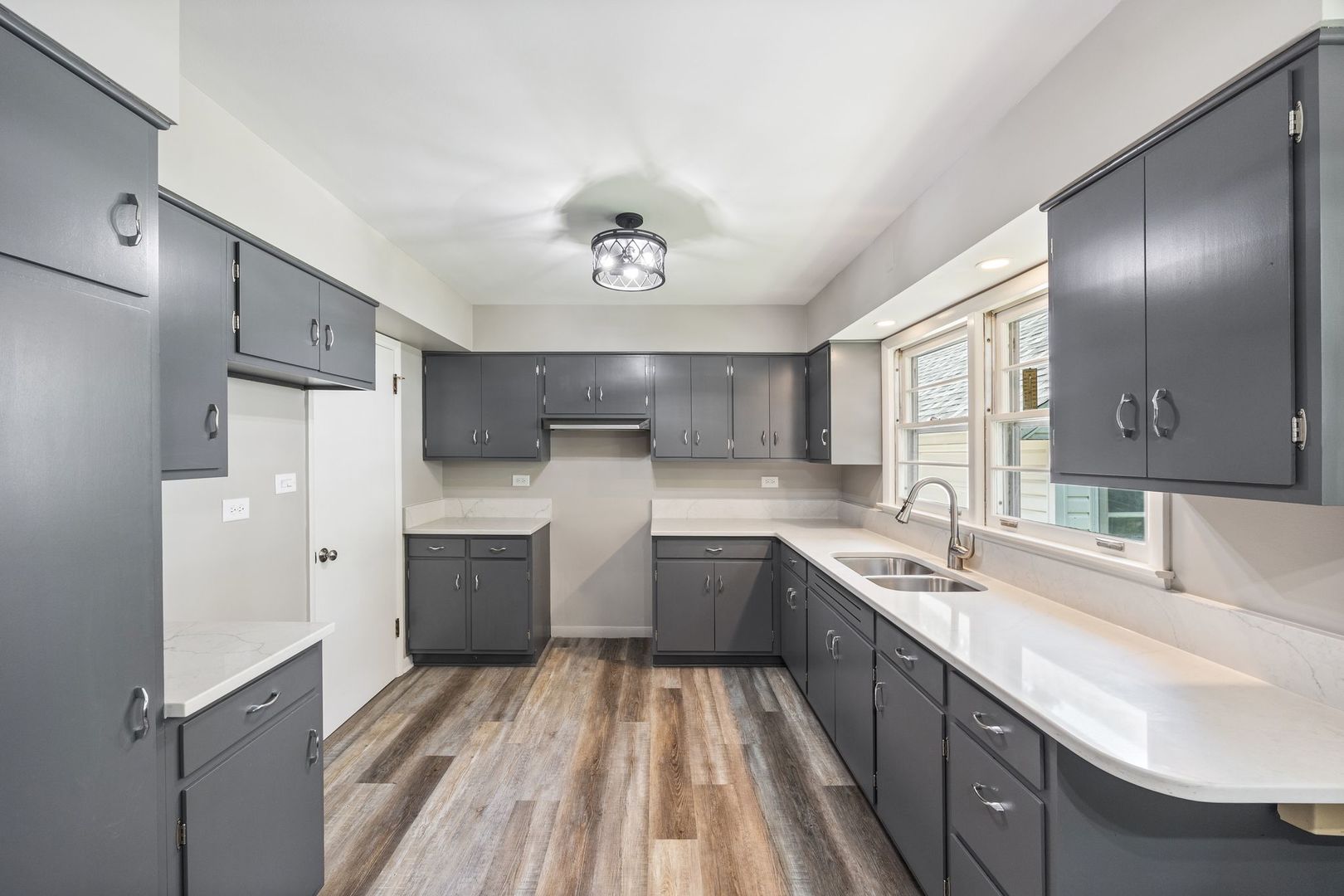 116 N Oakwood Avenue