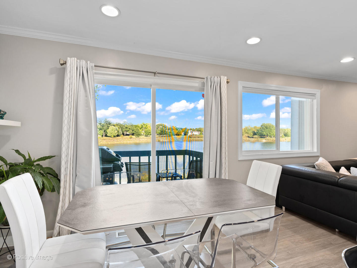 211 Lakeshore Lane Unit: 211