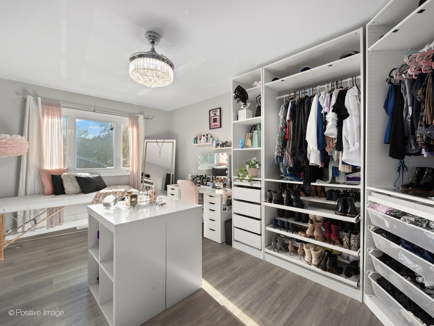 211 Lakeshore Lane Unit: 211