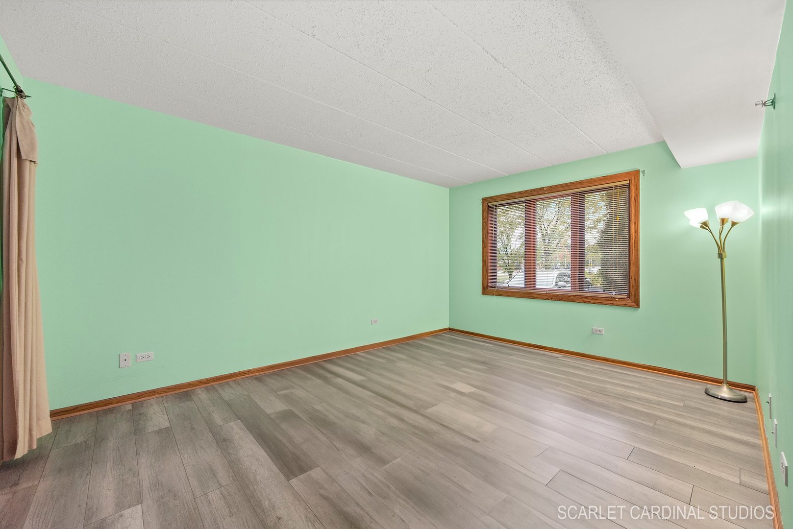 212 W Saint Charles Road Unit: 107