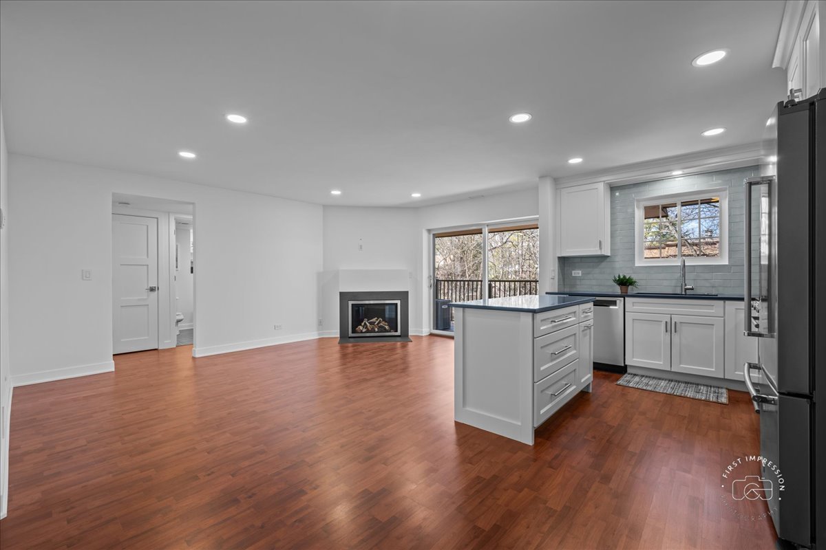 404 Melrose Avenue Unit: 303
