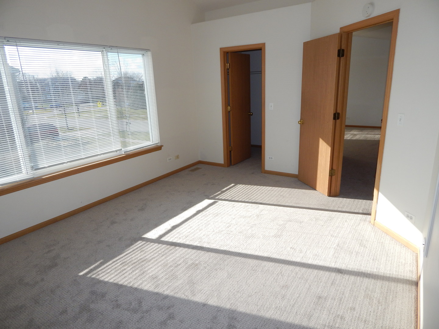 2800 E BRIDLEWAY Court