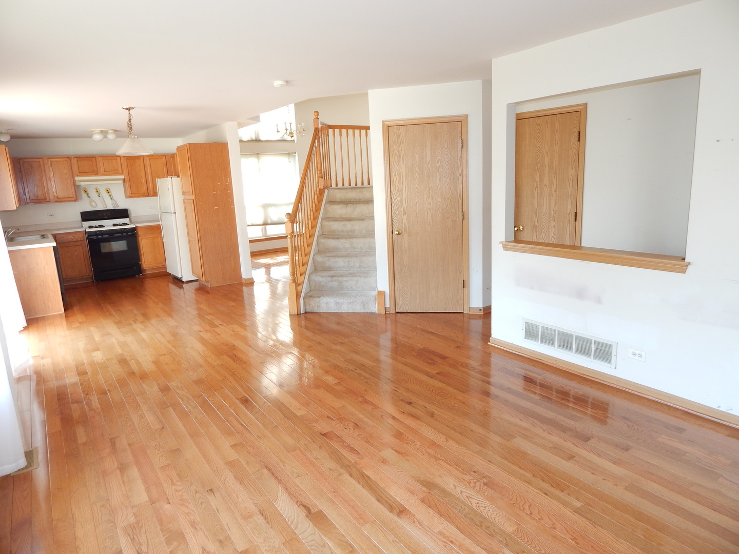 2800 E BRIDLEWAY Court