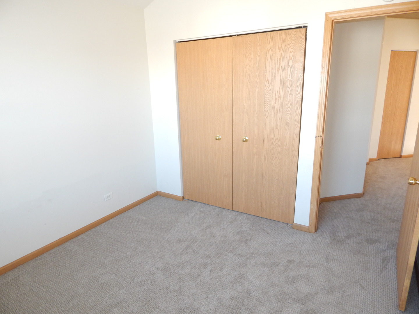 2800 E BRIDLEWAY Court